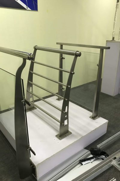 Custom Railing - (3)