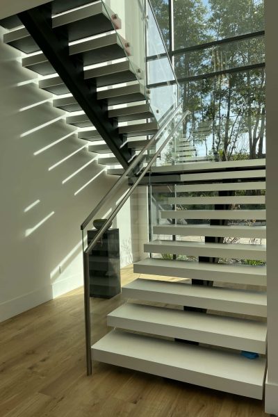 U-Shaped Stairs - 7