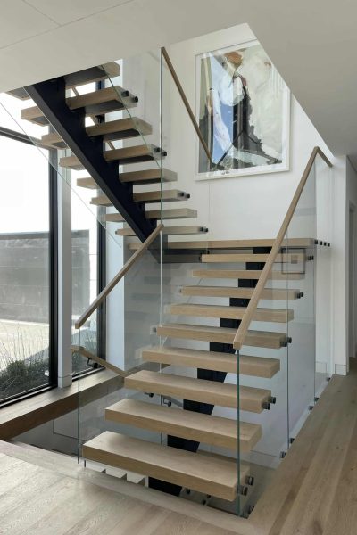 U-Shaped Stairs - 18